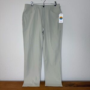 New Vuori Men’s Meta Pant Classic 30” Birch (Tan) Size Waist 32in V4009-S